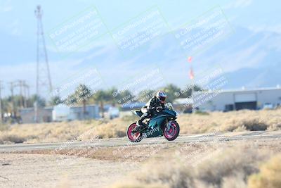 media/Dec-07-2025-CVMA (Sun) [[3e7d2de5dc]]/Race 17-Amateur Formula Middleweight/